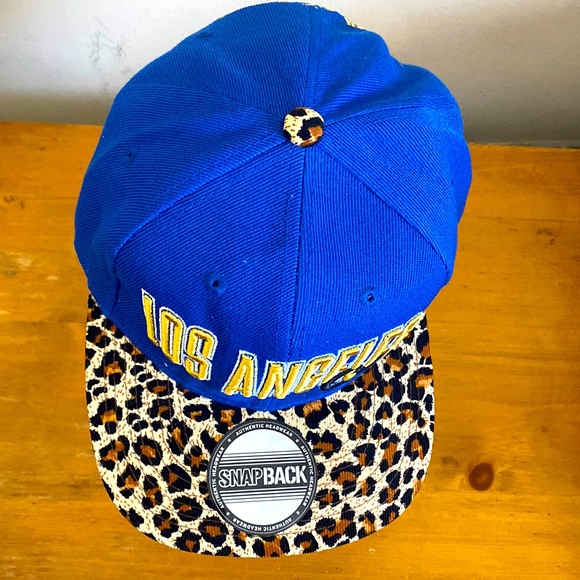 Unisex Embroidered Animal Print Los Angeles CA Adjustable Trucker Style Hat OSFM - Picture 7 of 10